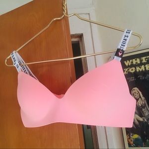 Victoria’s Secret Lightly Lined Wireless Bra - 36C